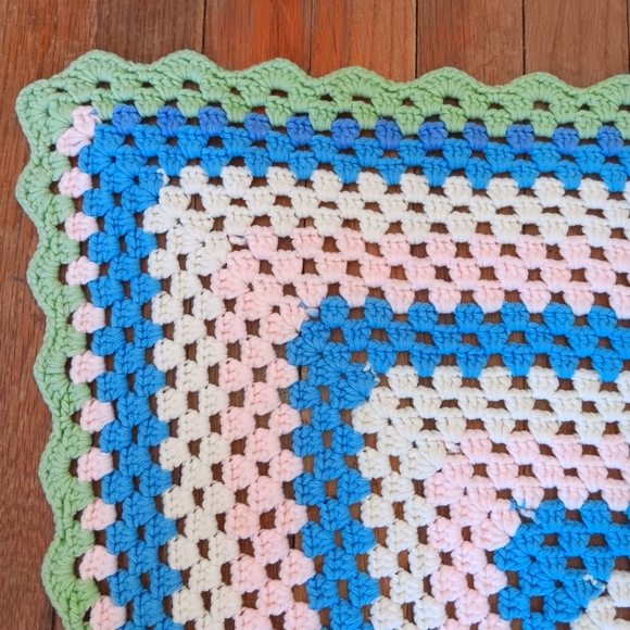 Vintage Hand Crafted Crochet Multicolor Granny Square Baby Blanket Throw - Picture 5 of 5